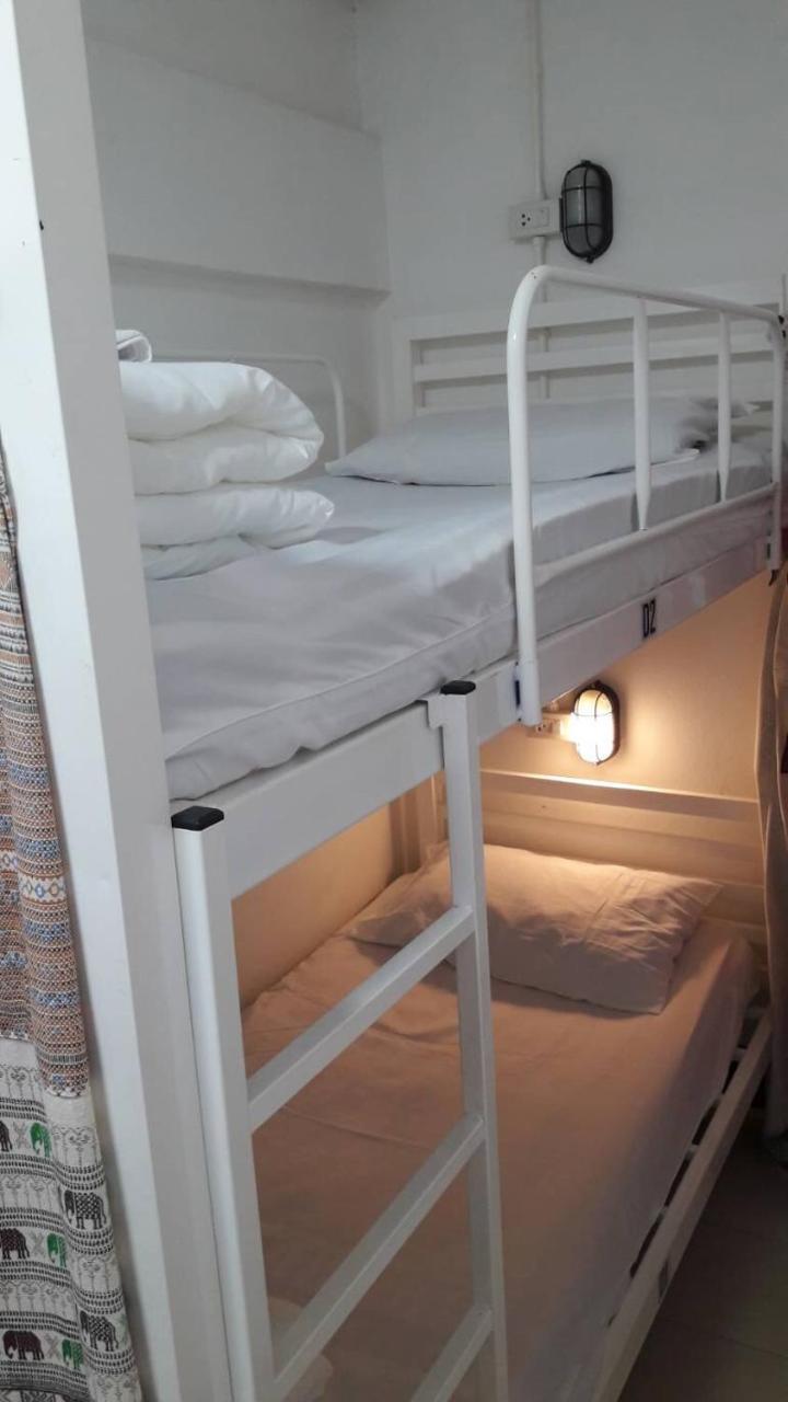 Hostel @Lanna House (Adults Only) Chiang Mai Zewnętrze zdjęcie