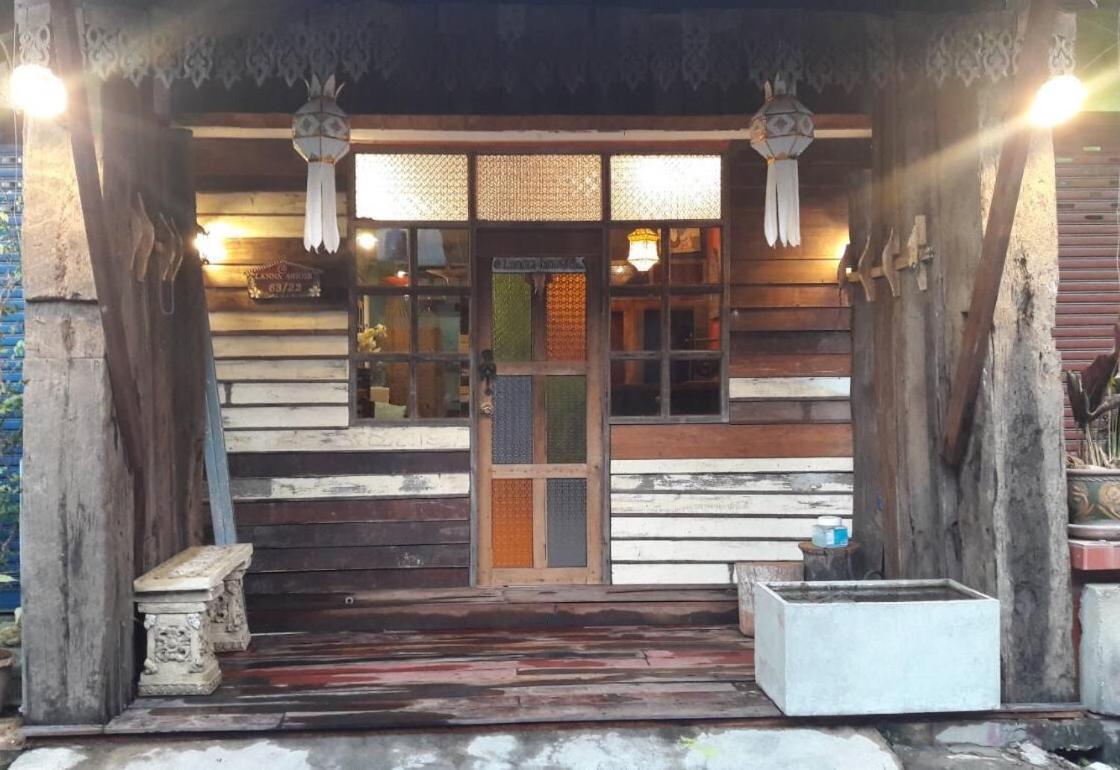 Hostel @Lanna House (Adults Only) Chiang Mai Zewnętrze zdjęcie