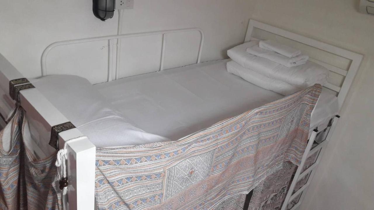 Hostel @Lanna House (Adults Only) Chiang Mai Zewnętrze zdjęcie
