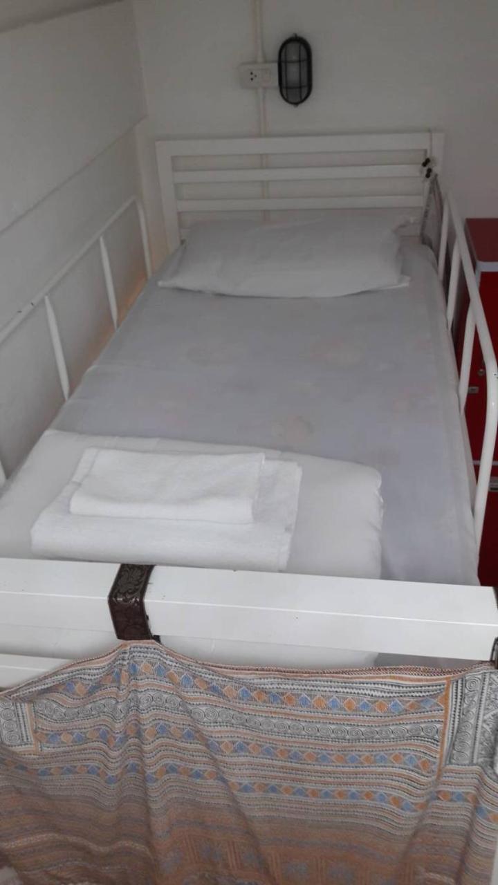 Hostel @Lanna House (Adults Only) Chiang Mai Zewnętrze zdjęcie
