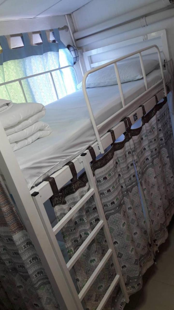 Hostel @Lanna House (Adults Only) Chiang Mai Zewnętrze zdjęcie